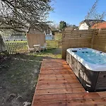 Apartment Avec Jacuzzi - Acces Piscine Partagee
