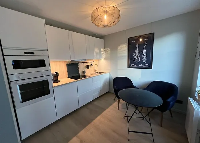 Apartment Avec Jacuzzi - Acces Piscine Partagee *