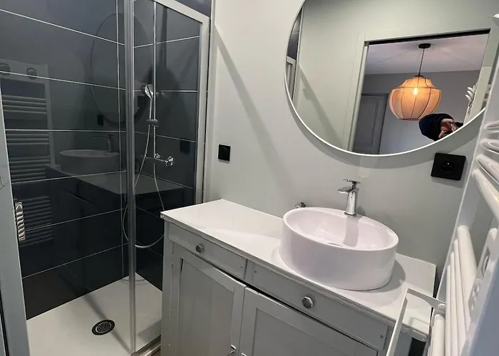 Apartment Avec Jacuzzi - Acces Piscine Partagee *